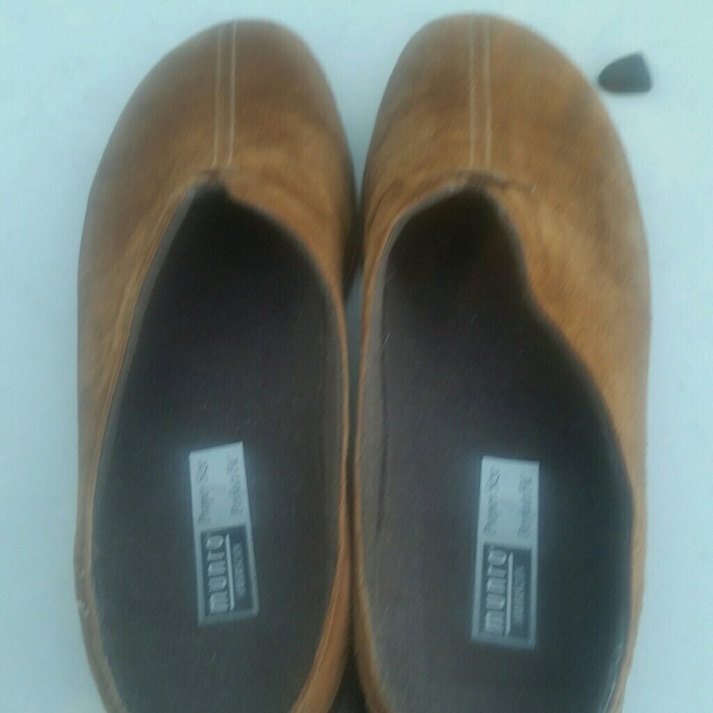 Munro Suede Clogs EUC Cognac color EUC 7.5 N - Picture 3 of 4